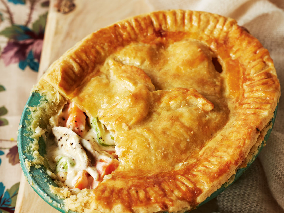 Old-fashioned chicken pie