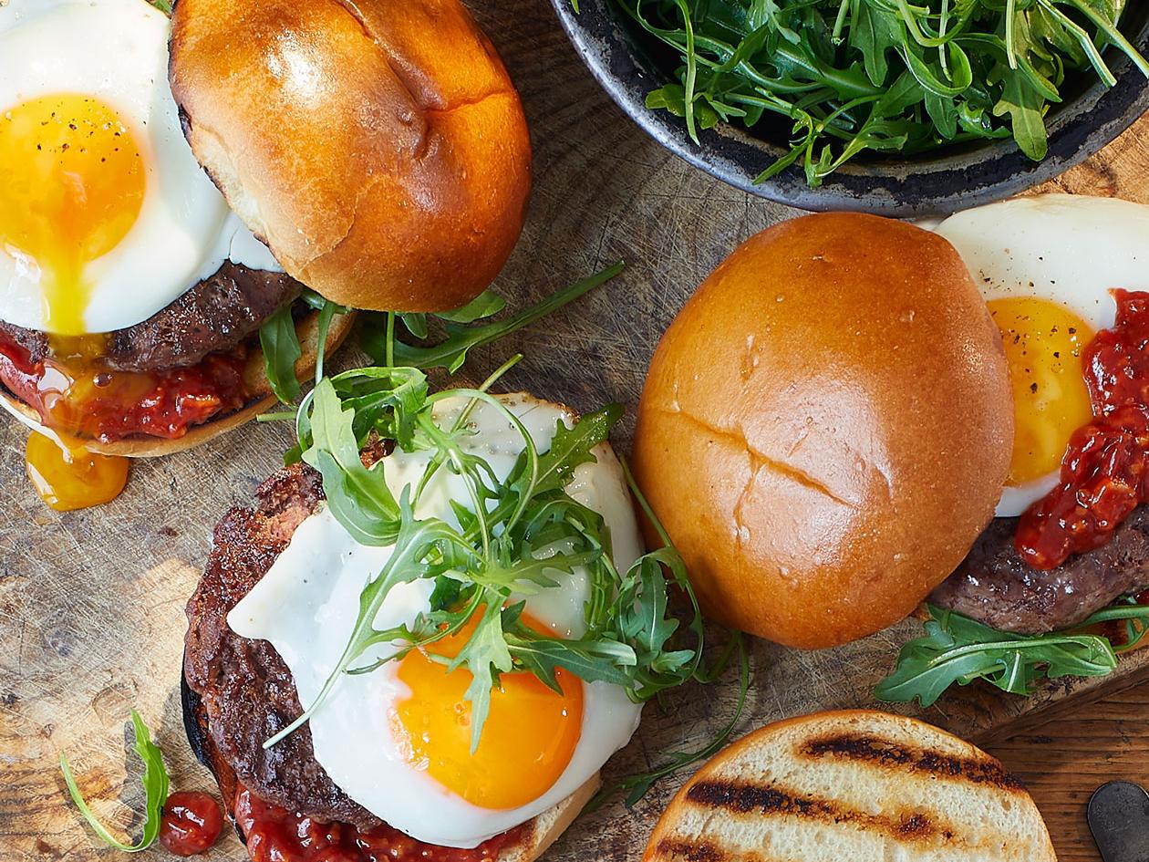 Brunch burger with bacon ketchup
