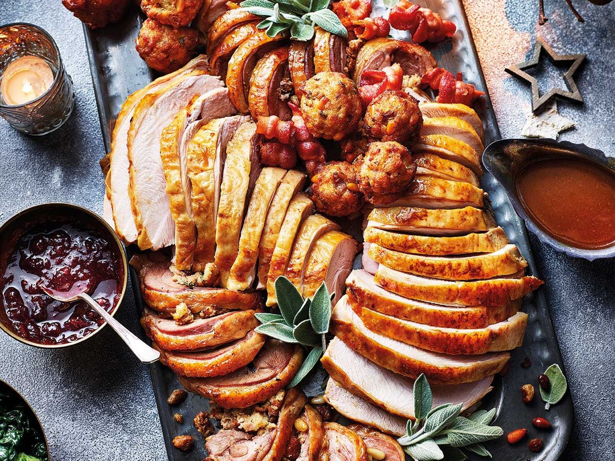 christmas turkey dressing GREEK STYLE CHRISTMAS TURKEY. My mum is always in charge of the Christmas Turkey & it's always the show stopper. Last year I created this recipe inspired by hers & it received