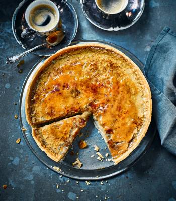 Christmas-spice crème brûlée tart