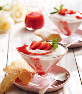 Sponsored: Berry and rhubarb treats with lemon thins from Bonne Maman