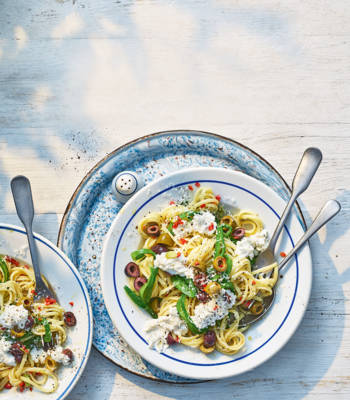 Runner bean linguine with ricotta