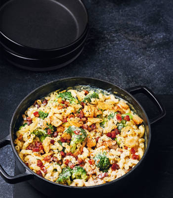 Stove-top mac and cheese with pancetta crumbs