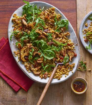 Roast mushroom grains with date dressing