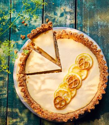 Lemon pretzel pie