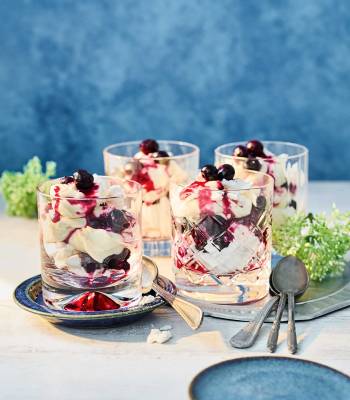 Elderflower and roasted blueberry Eton mess
