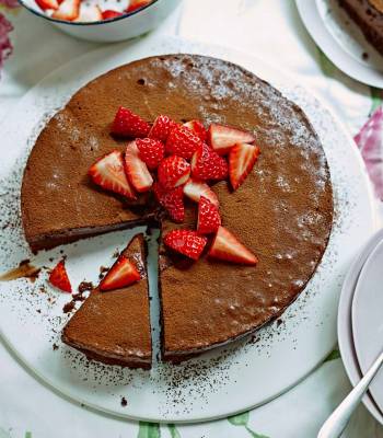 Chocolate mousse cake with strawberries