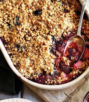 Blackberry, pear and  elderflower crumble