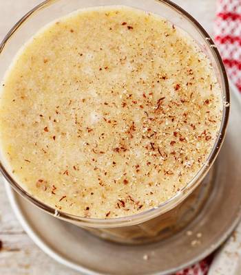 Apricot and almond shake