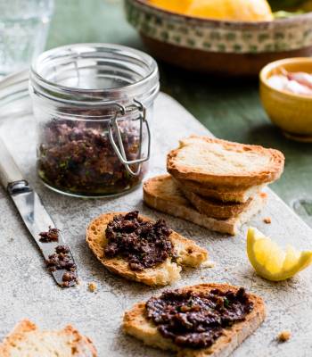 Olive, fig and basil tapenade