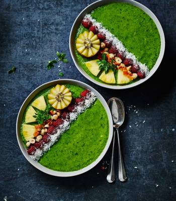 Big green breakfast smoothie bowl