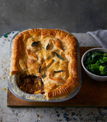 Pork, cider and parsnip pie