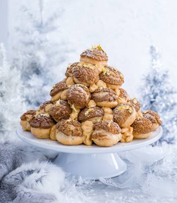 Gingerbread profiteroles