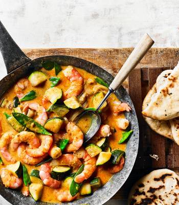 Speedy coconut prawns