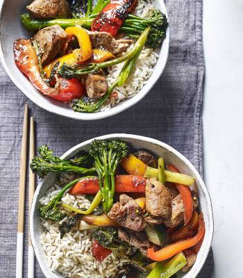 Lamb and black pepper stir-fry 