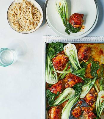Sweet chilli chicken traybake