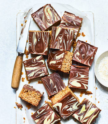 Chocolate-coconut flapjacks