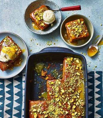 Sticky jaggery pudding