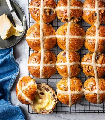 Hot cross buns