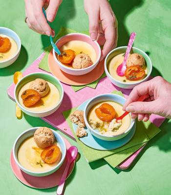 Ricotta cheesecakes with roast apricots