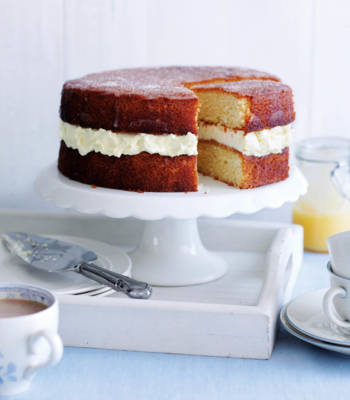 Lemon drizzle layer cake