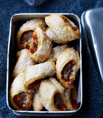 Sausage rolls with harissa and roasted peppers