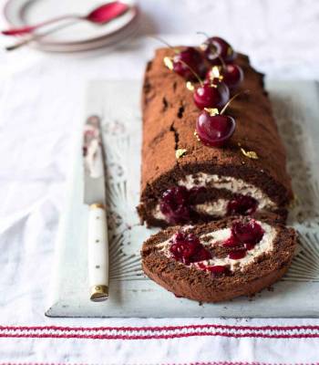 Chocolate roulade with chestnut and morello cherry cream 