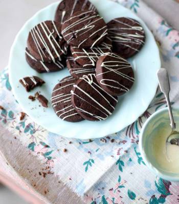 Chocolate and chilli shortbread