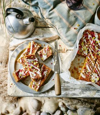 Rose polenta cake