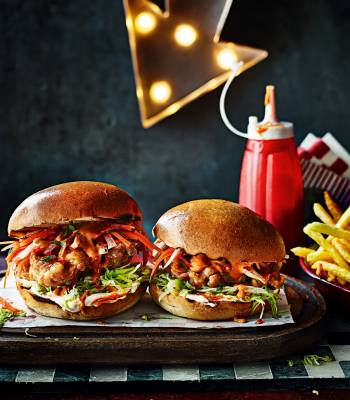 Chick 'n' Sours K-pop chicken burger 