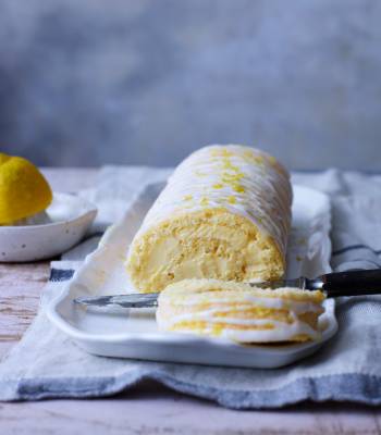 Lemon swiss roll