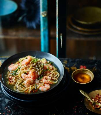 Noodles with chicken and prawns