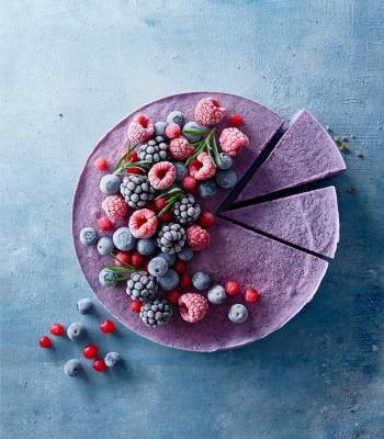 Frozen berry and coconut ‘cheesecake’