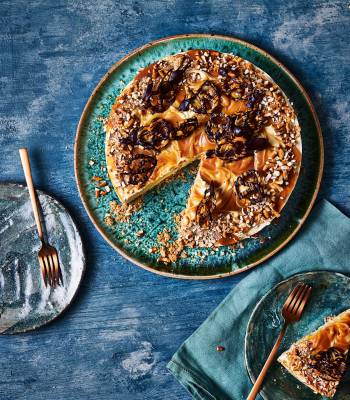 Salted caramel pretzel cheesecake 