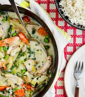 Zingy lemon chicken casserole
