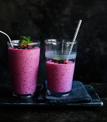Berry mint smoothie