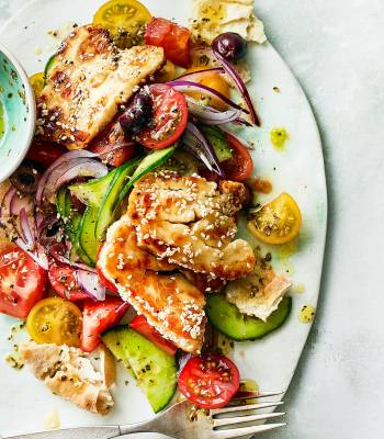 Greek salad with halloumi