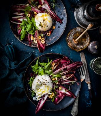 Burrata with honey, hazelnuts and thyme
