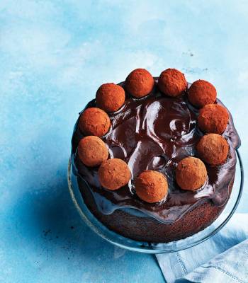 Chocolate simnel cake 