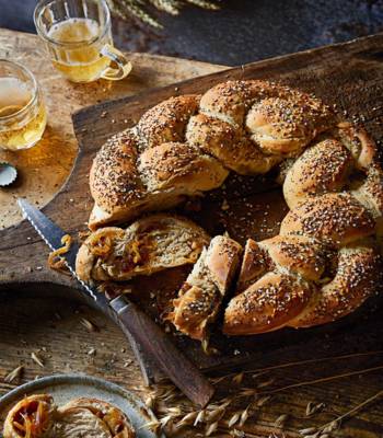 Cider and sweet onion wreath loaf