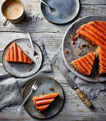 Upside-down carrot cake