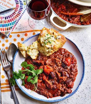 Chocolate beef chilli with jalapeño-cheese scones