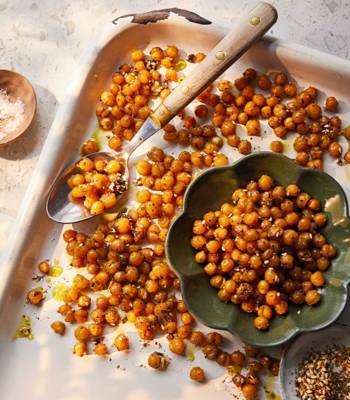 Crunchy za'atar chickpeas