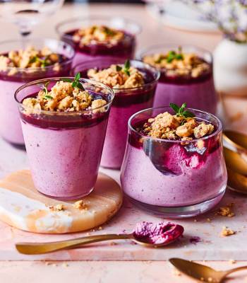 Blueberry mousse with hazelnut crumble