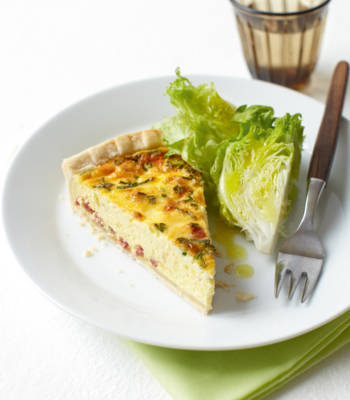 Bacon, cheese and chive quiche 