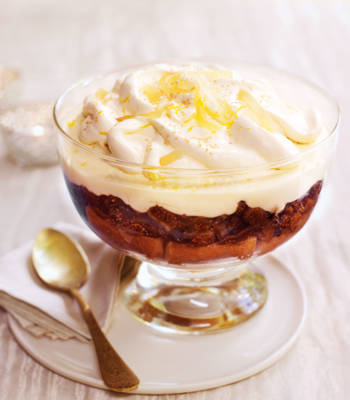 Figgy pudding trifle