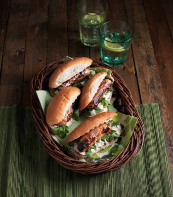 Goats' cheese and caramelised red onion hot dogs