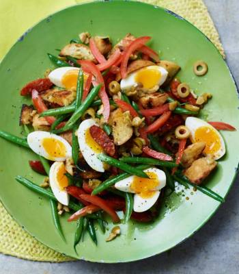 Chorizo ‘niçoise’ salad