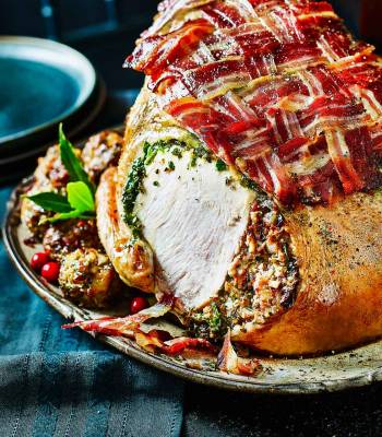 Prune and walnut stuffing