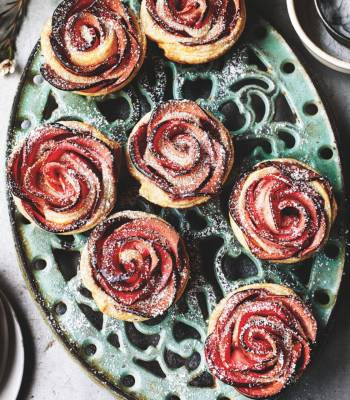 Apple rose tarts 